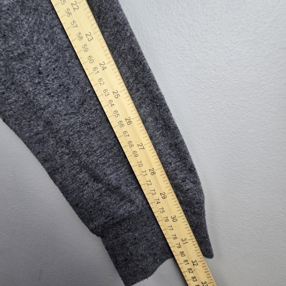 DISNEY PARKS Long Sleeve Tee Shirt Vintage Mickey Mouse Logo Gray Unisex XL - Picture 8 of 11